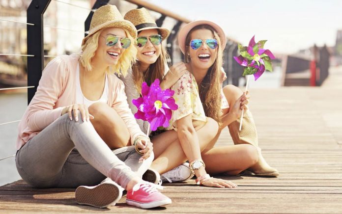 How to Build Lasting Friendships... How to Build Lasting Friendships...